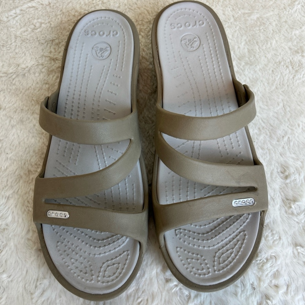 CROCS Patricia Wedge Slide Sandal Womens 10 Style #10386 Tan Taupe